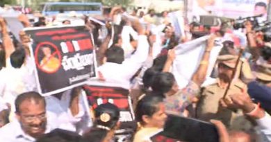 visakhapatnam-people-protest-against-chandrababu-naidu