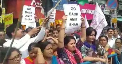 As Amit Shah Arrives in Kolkata For a Day-long Visit, Left, Congress Hold Black Flag Protest at Airport