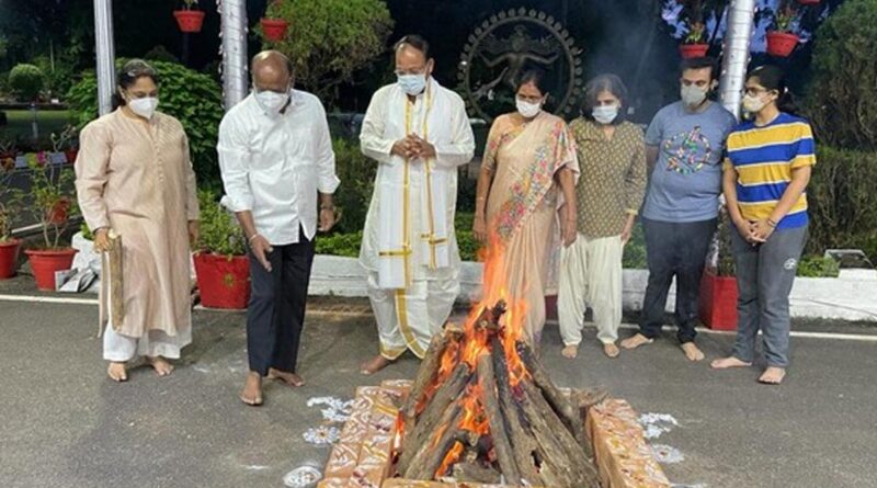Venkaiah Naidu along with his family members perform special pujas on the occasion of Bhogi