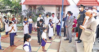 President Ramnath kovind talking to students