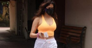 Janhvi Kapoor coming from Pilates class