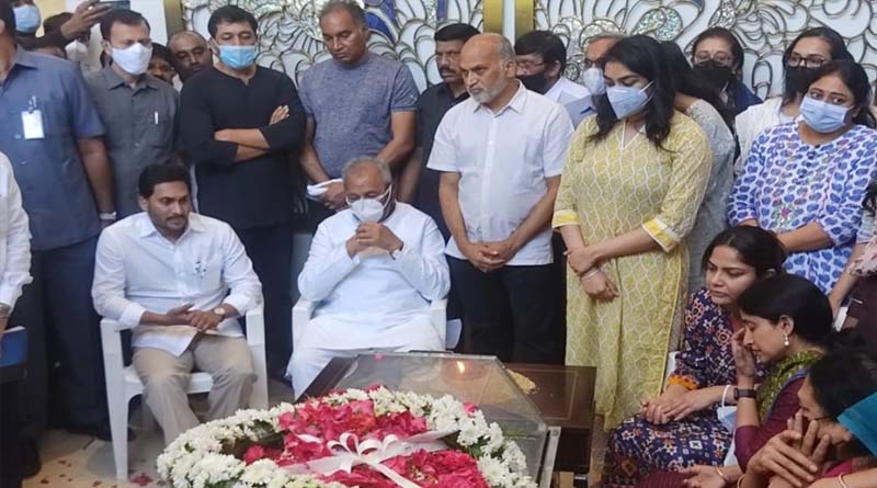 AP CM Jagan pays tribute to Gautam Reddy