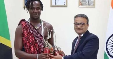 Indian High Commission honors Kili paul