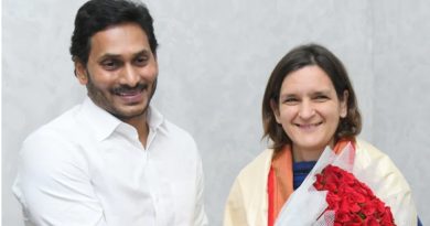 Nobel-laureate-MIT-Professor-Esther-Duflo-meets-with-CM-Jagan-Mohan-Reddy-at-the-CMs-camp-office-in-Thadepalli-on-Monday