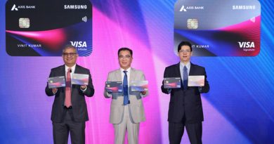 Axis-Bank-co-branded-Visa-Card-with-Samsung-India