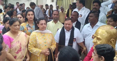 State TDP party president Kasani Gnaneshwar Mudiraj, family members of Nandamuri, Nara participated in the 'Satyameva Jayate' hunger strike at NTR Trust Bhavan in Hyderabad on Monday